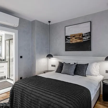 Ena Boutique & Residences Hotel 4*