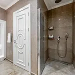 Ena Boutique & Residences Hotel 4*