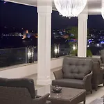 Ena Boutique & Residences