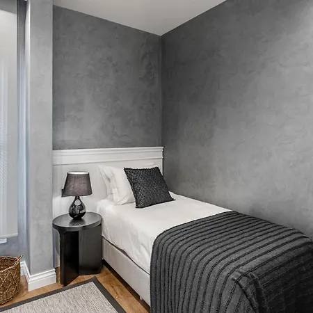 Ena Boutique & Residences 4*