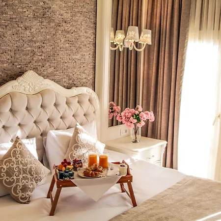 ホテル Ena Boutique & Residences 4*