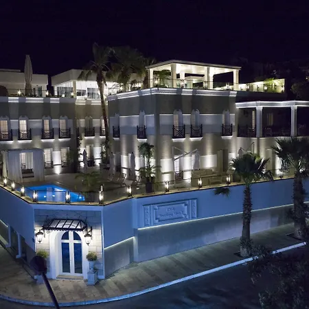 ホテル Ena Boutique & Residences 4*