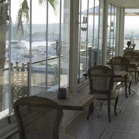Ena Boutique Hotel&residences Hotel 4*