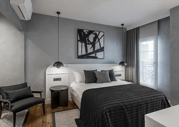 Ena Boutique & Residences 호텔 4*