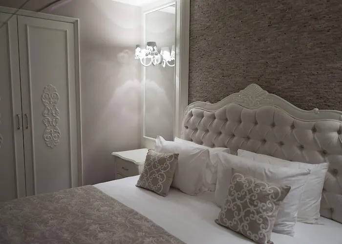 호텔 Ena Boutique & Residences 4*
