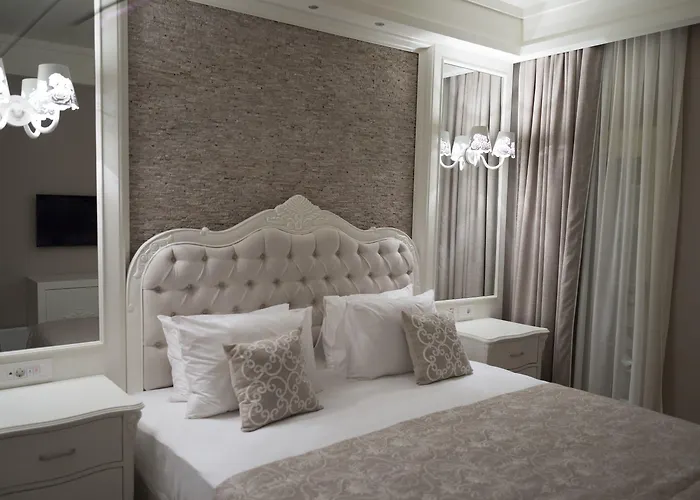 호텔 Ena Boutique & Residences 4*