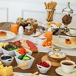 Ena Boutique & Residences Hotel 4*