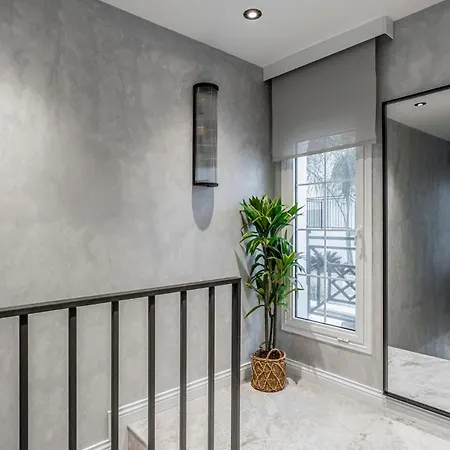 Hotel Ena Boutique & Residences 4*