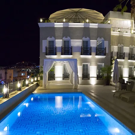 Отель Ena Boutique & Residences